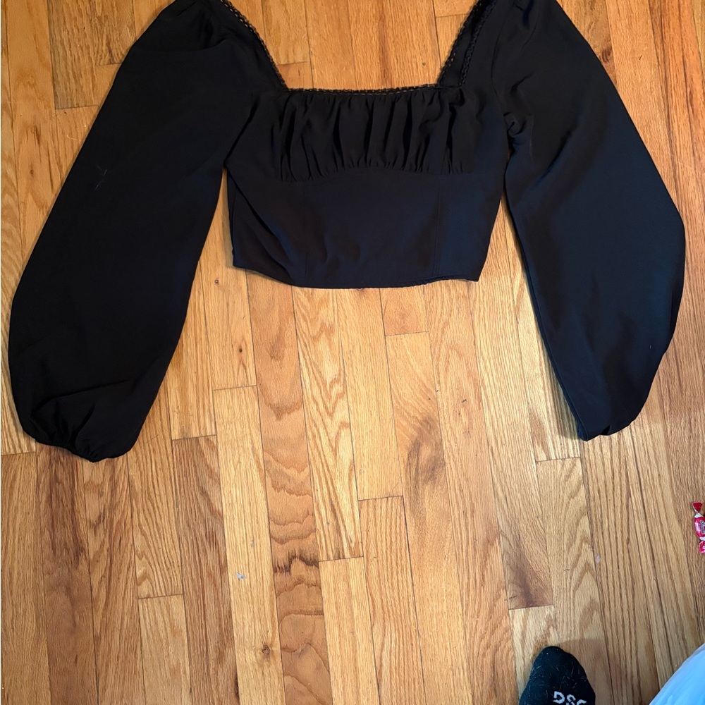 Black Puff Sleeve Crop Top